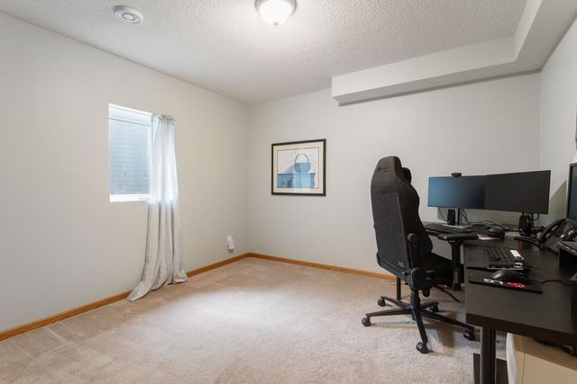 9112 Dunbar Knoll N, Brooklyn Park, MN 55443