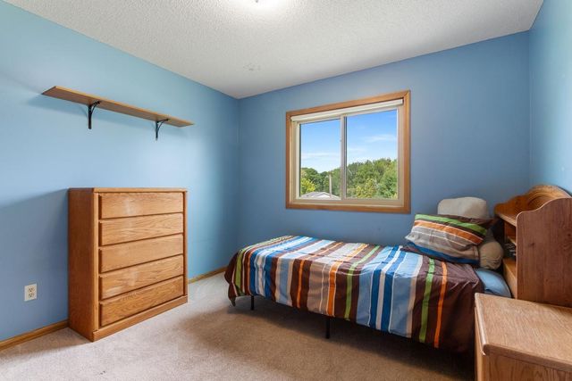 9112 Dunbar Knoll N, Brooklyn Park, MN 55443