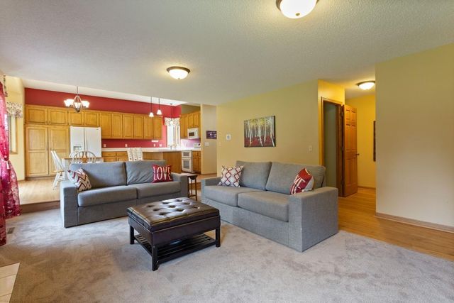 9112 Dunbar Knoll N, Brooklyn Park, MN 55443