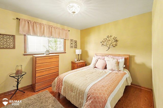 10247 E Coldwater Road, Davison, MI 48423