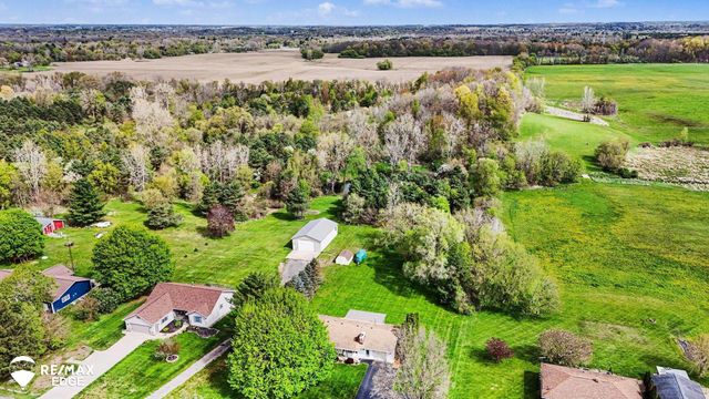 10247 E Coldwater Road, Davison, MI 48423