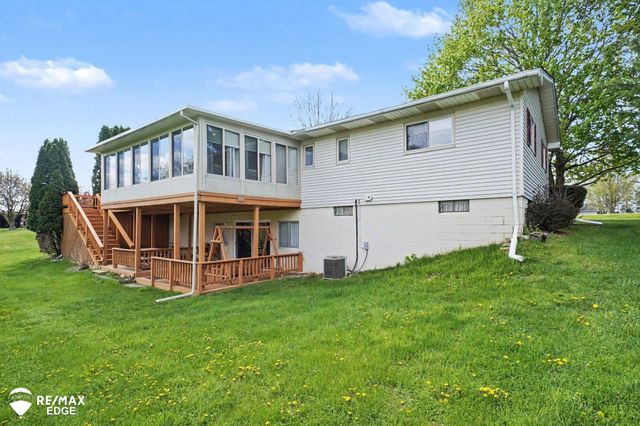 10247 E Coldwater Road, Davison, MI 48423