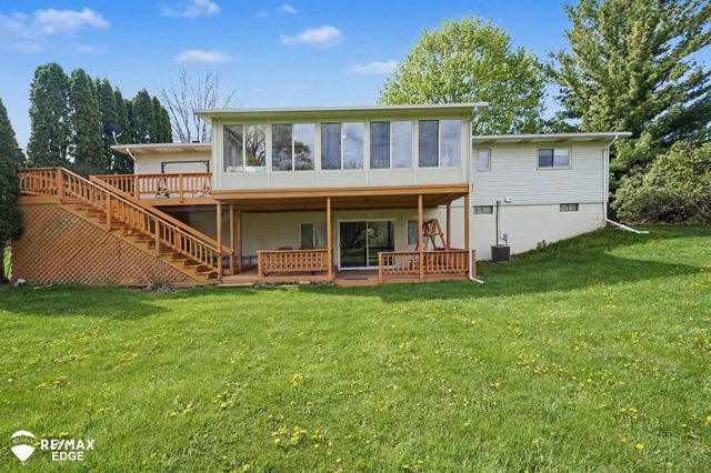 10247 E Coldwater Road, Davison, MI 48423