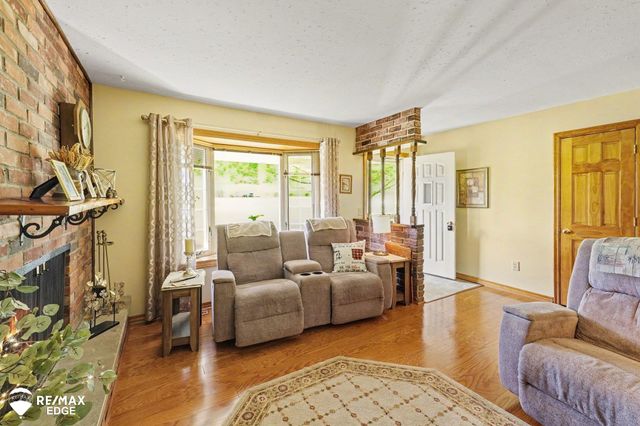 10247 E Coldwater Road, Davison, MI 48423