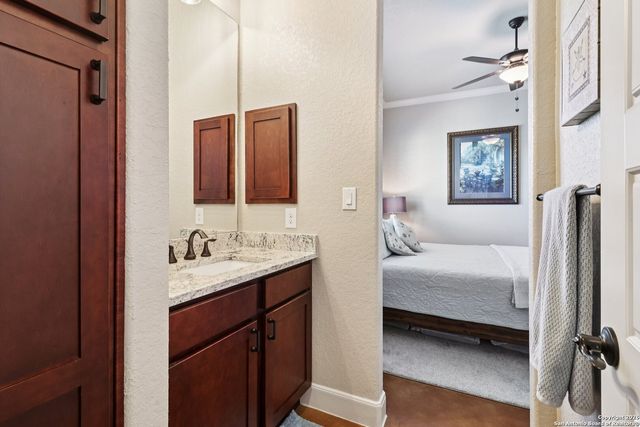 156 Pr 2771, Mico, TX 78056