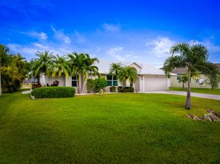 5452 NW Empress Circle, Port St Lucie, FL 34983