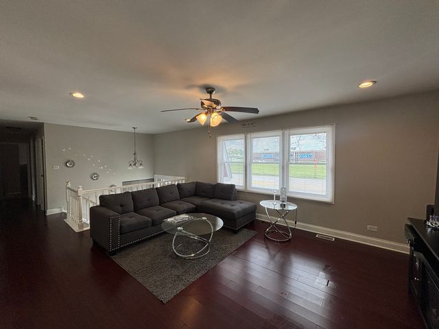 17501 Winston Drive, Country Club Hills, IL 60478