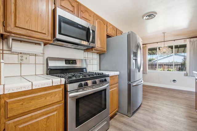 2306 Monticello Ave, Modesto, CA 95350