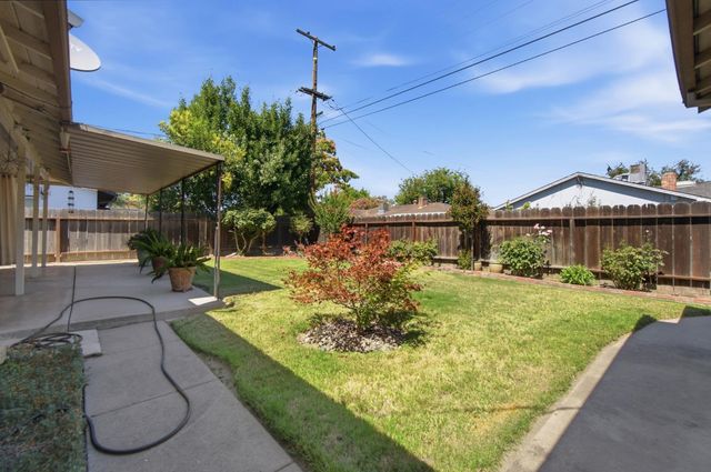 2306 Monticello Ave, Modesto, CA 95350