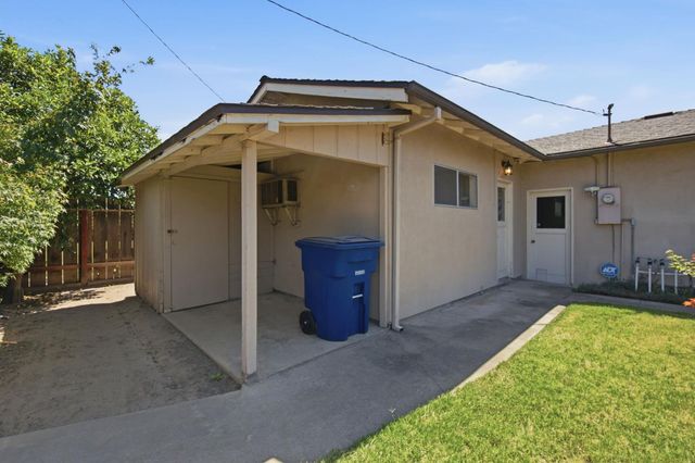 2306 Monticello Ave, Modesto, CA 95350