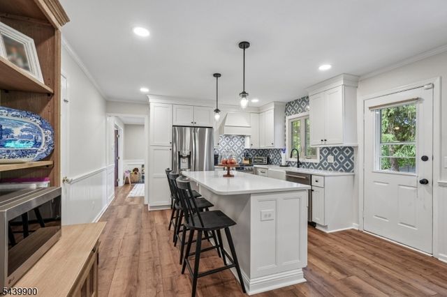 4 Holyoke Rd, Wayne Twp., NJ 07470