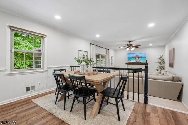 4 Holyoke Rd, Wayne Twp., NJ 07470
