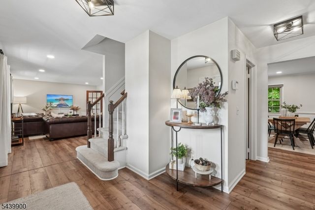 4 Holyoke Rd, Wayne Twp., NJ 07470