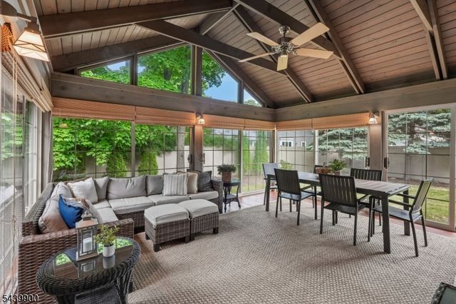4 Holyoke Rd, Wayne Twp., NJ 07470