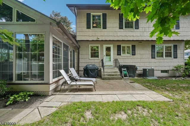 4 Holyoke Rd, Wayne Twp., NJ 07470