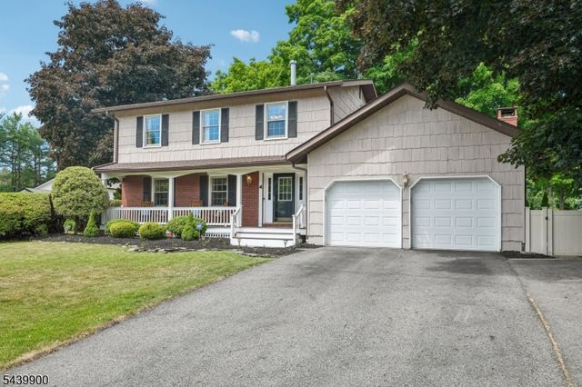 4 Holyoke Rd, Wayne Twp., NJ 07470