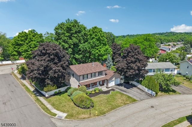 4 Holyoke Rd, Wayne Twp., NJ 07470