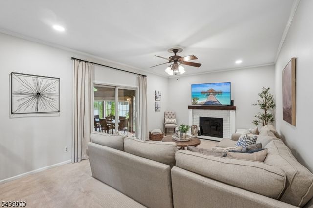 4 Holyoke Rd, Wayne Twp., NJ 07470