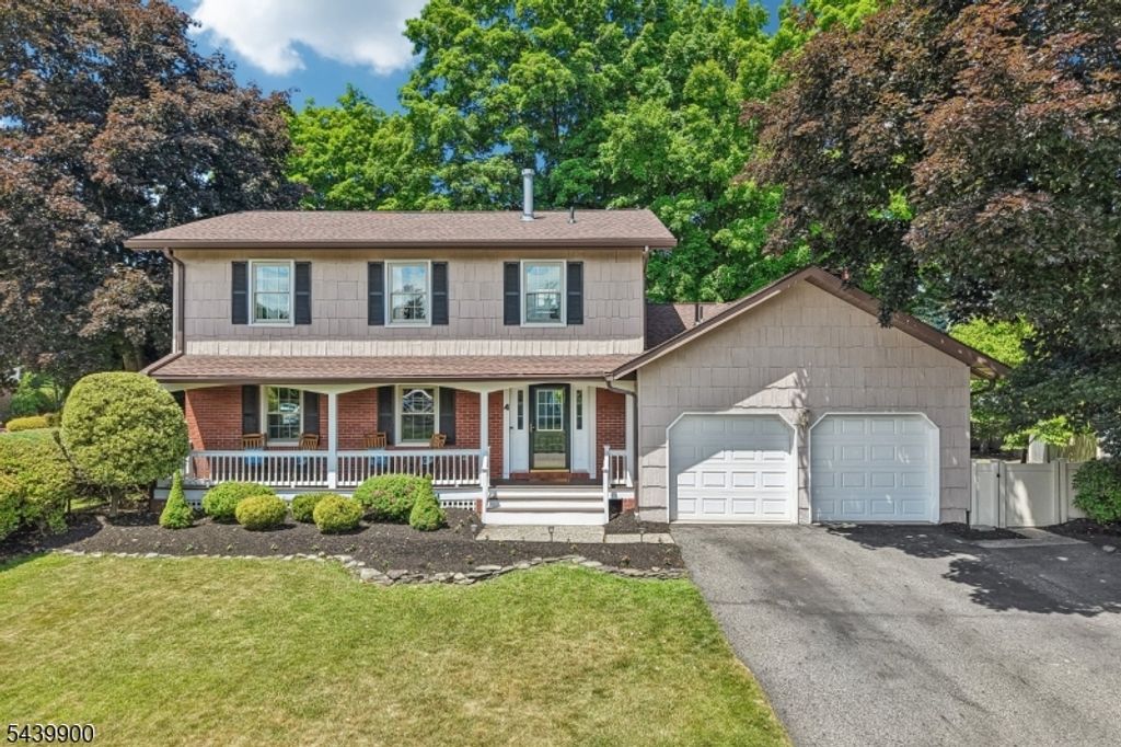 4 Holyoke Rd, Wayne Twp., NJ 07470