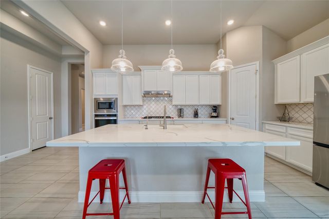 2232 Clements Shore Lane, La Porte, TX 77571