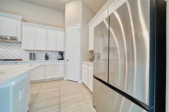 2232 Clements Shore Lane, La Porte, TX 77571