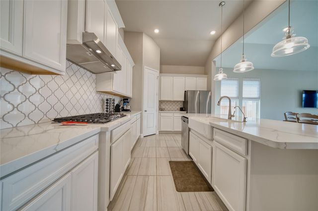 2232 Clements Shore Lane, La Porte, TX 77571