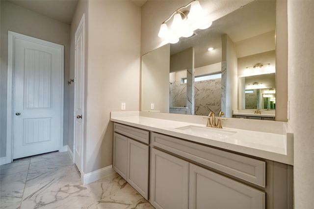 2232 Clements Shore Lane, La Porte, TX 77571