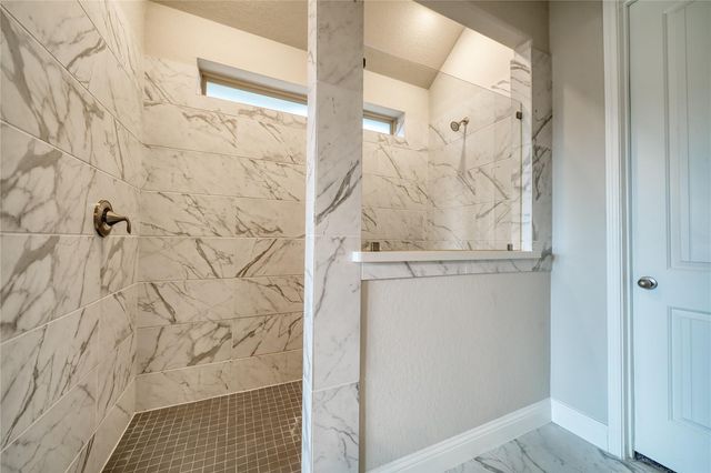 2232 Clements Shore Lane, La Porte, TX 77571