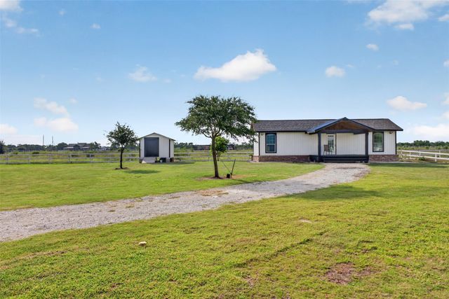 2672 Harrison Road, Sealy, TX 77474