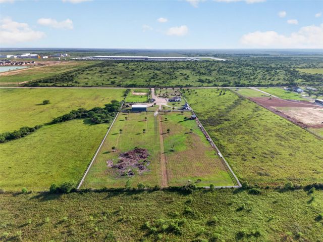 2672 Harrison Road, Sealy, TX 77474