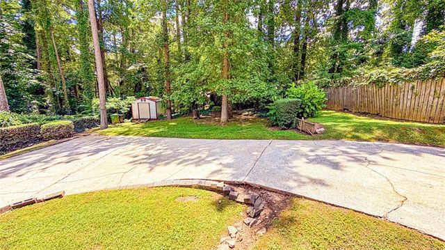 3418 Valley Ridge Terrace SW, Atlanta, GA 30331