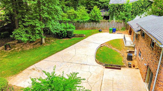 3418 Valley Ridge Terrace SW, Atlanta, GA 30331