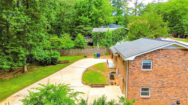 3418 Valley Ridge Terrace SW, Atlanta, GA 30331