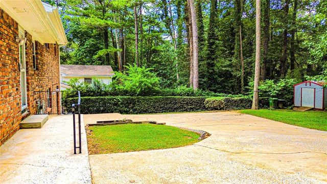 3418 Valley Ridge Terrace SW, Atlanta, GA 30331