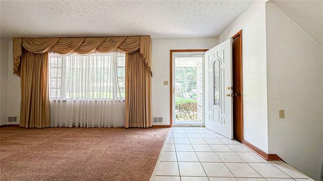 3418 Valley Ridge Terrace SW, Atlanta, GA 30331