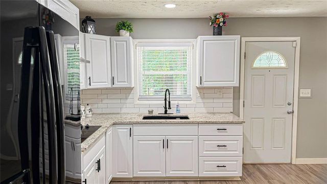 3418 Valley Ridge Terrace SW, Atlanta, GA 30331