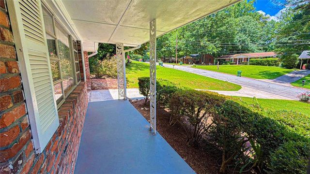 3418 Valley Ridge Terrace SW, Atlanta, GA 30331
