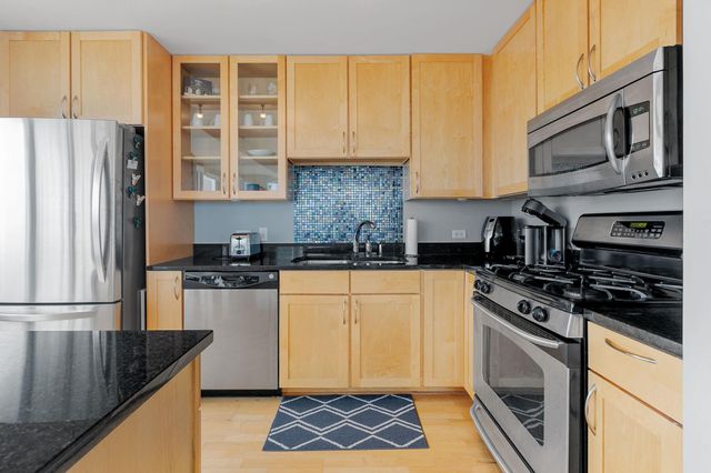 929 Portland Ave 1101, Minneapolis, MN 55404