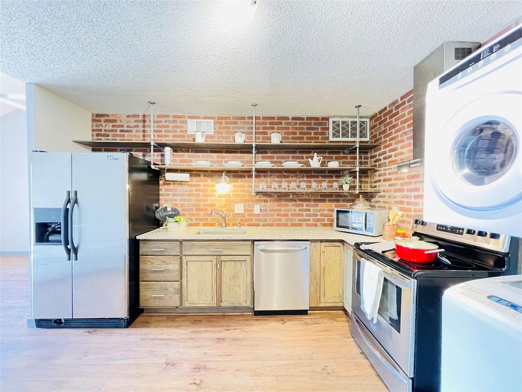 12900 Walden Road 216B, Montgomery, TX 77356