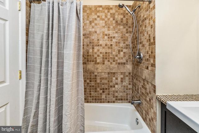 1211 S CLINTON ST, Baltimore, MD 21224