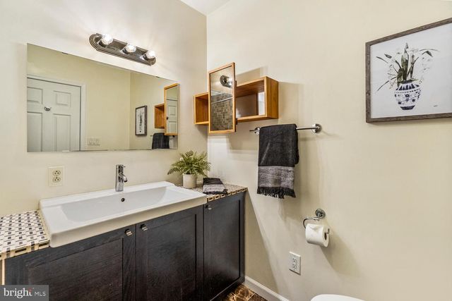 1211 S CLINTON ST, Baltimore, MD 21224