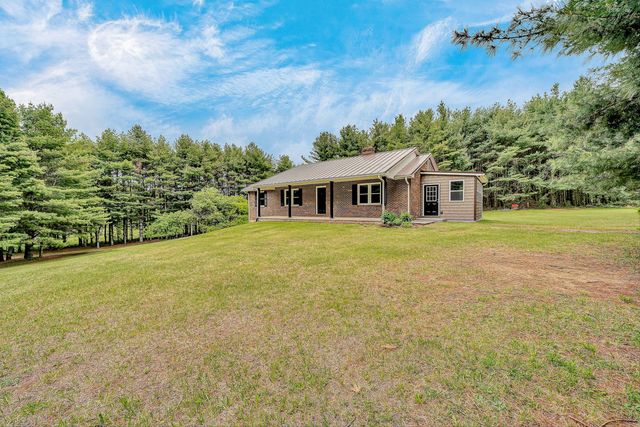 698 Hummingbird LN SE, Copper Hill, VA 24079