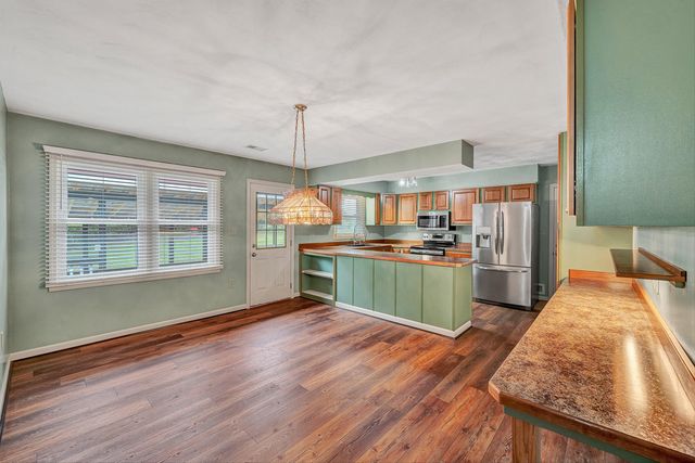 698 Hummingbird LN SE, Copper Hill, VA 24079