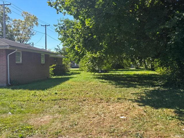 411 W 11th Street, Marion, IN 46953