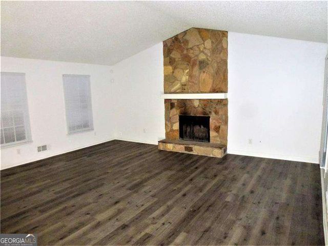 382 Cross Creek Place, Auburn, GA 30011
