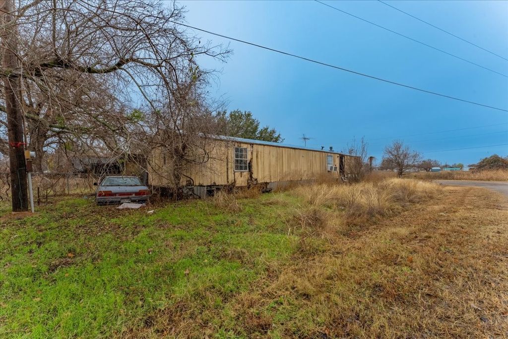 7021 Cimmaron Trail, Weatherford, TX 76087