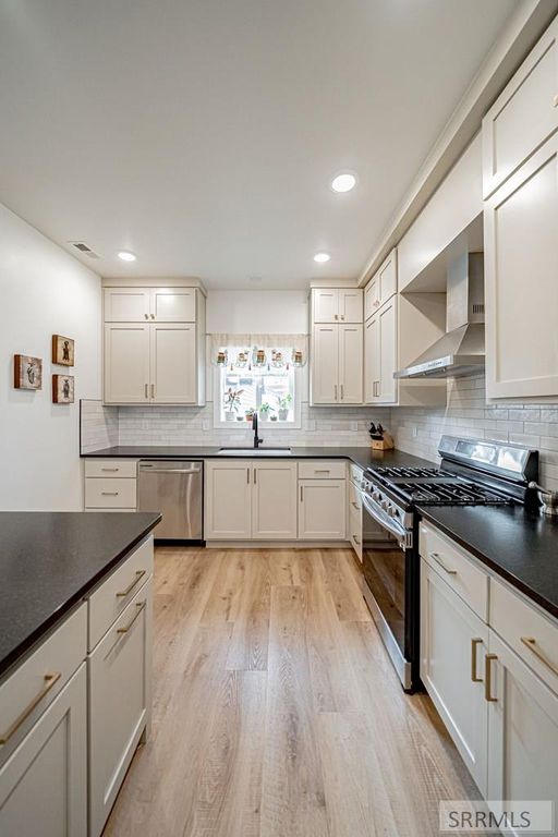 Image 20 of property listing at 1485 Elmore Avenue, Idaho Falls, ID 83402