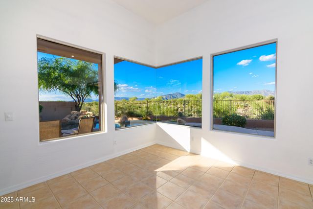 9532 E WHITEWING Drive, Scottsdale, AZ 85262