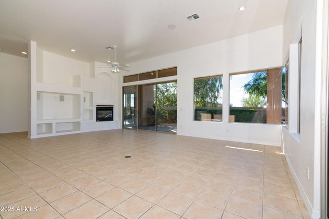 9532 E WHITEWING Drive, Scottsdale, AZ 85262