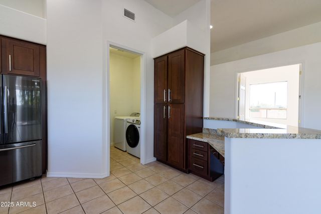 9532 E WHITEWING Drive, Scottsdale, AZ 85262